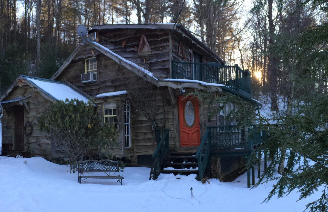 Rushing Stone Cottage Jefferson Exterior photo